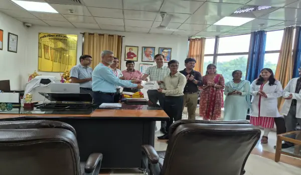 वॉक, पोस्टर और नुक्कड़ नाटक... अम्बेडकरनगर मेडिकल कॉलेज में नेत्रदान अभियान पूरा